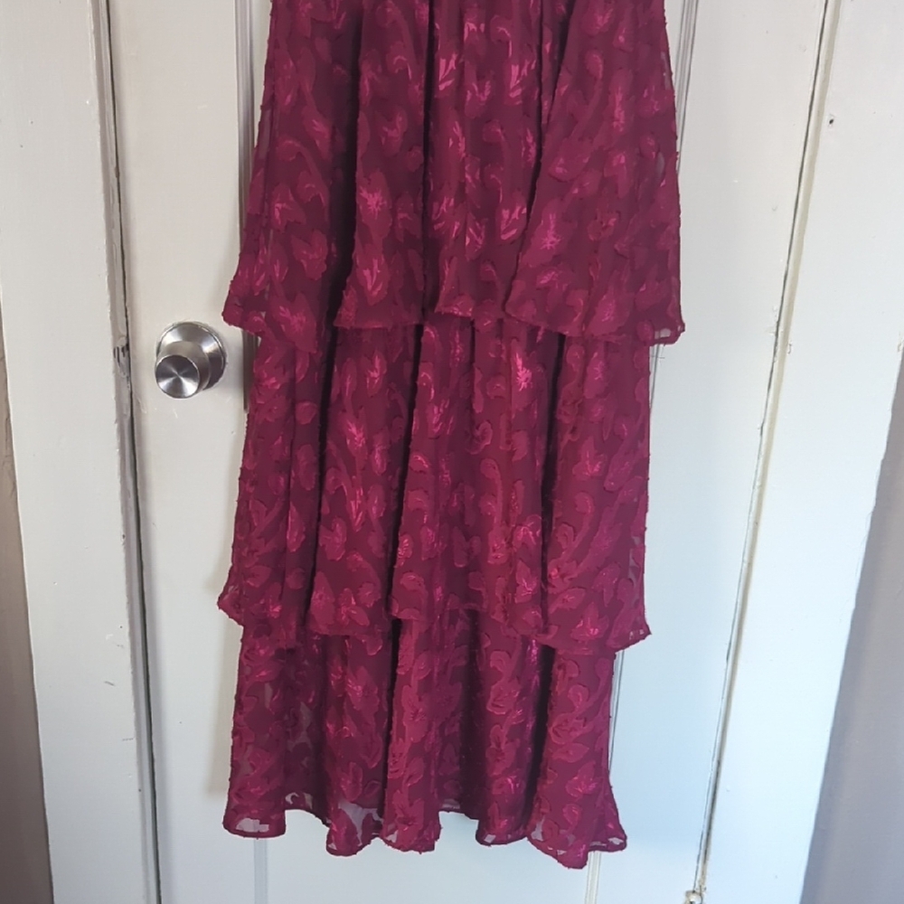 Lulu's Maroon Jacquard Tiered Midi Dress - Picture 3 of 5